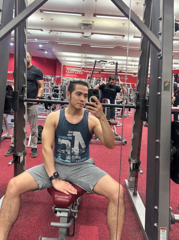 dearjohn06's tweet photo. Let’s get back on track! 💦

#workout #fitnesslife #gymbrat https://t.co/4I0mTeBpK9