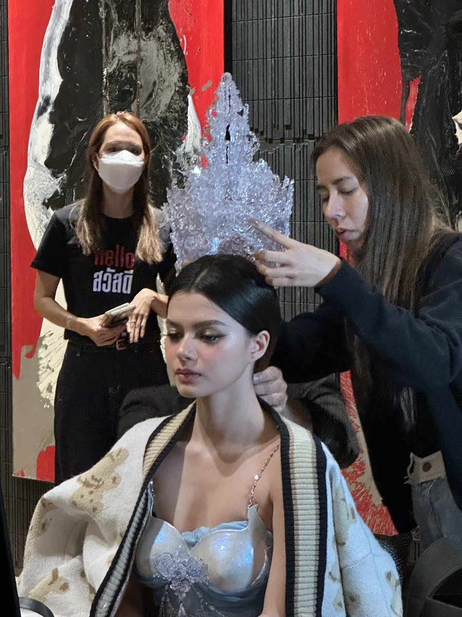 pk_poo13's tweet photo. ควีนสวมมง
REBECCA THE NOPPAMAS QUEEN
#LoyKrathongIconSiamxBecky
#Beckysangels
#ICONSAIM https://t.co/iyDQloNJZN