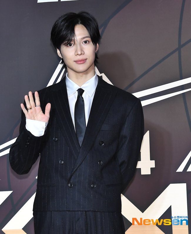 kchartsmaster's tweet photo. TAEMIN at the 2024 Korean Grand Music Awards red carpet. https://t.co/oBzPQbTG1C