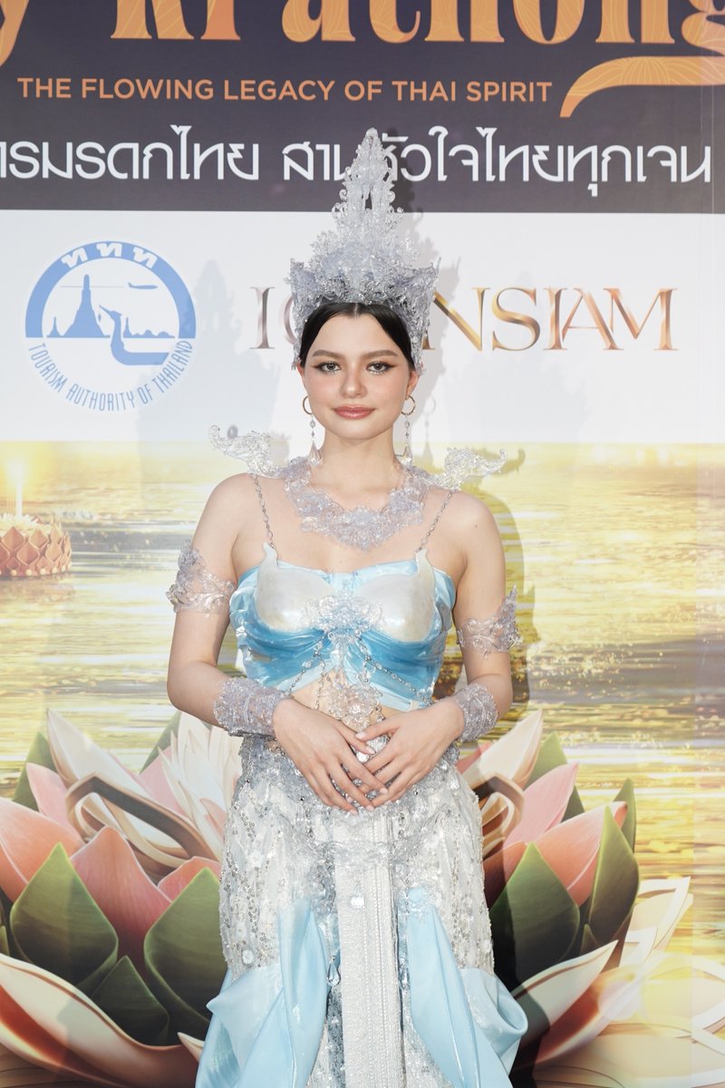 taimtaim21's tweet photo. “เบ็คกี้  รีเบคก้า” สวยสง่าจับตา! ในชุดไทยประยุกต์สุดอลังการ ร่วมงานลอยกระทงสุดยิ่งใหญ่ที่ไอคอนสยาม
#เบ็คกี้รีเบคก้า
#THAICONICLoyKrathong
#ICONSIAM #LoyKrathong
#ลอยกระทง #ลอยกระทง2567 https://t.co/GaBLdjtBuP