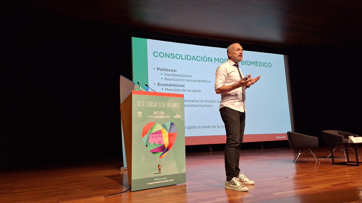 “¿Cómo hacemos lo que hacemos? El generalismo y otras proezas”! 🌟 #BCNsemFYC

Hacia un contexto crítico:
📢 Tras 40 años de expansión del modelo biomédico…
🩺 ¿Qué encontramos?
* Crisis de innovación
* Medicalización de la vida
* Polifarmacia basada en la evidencia
⁃