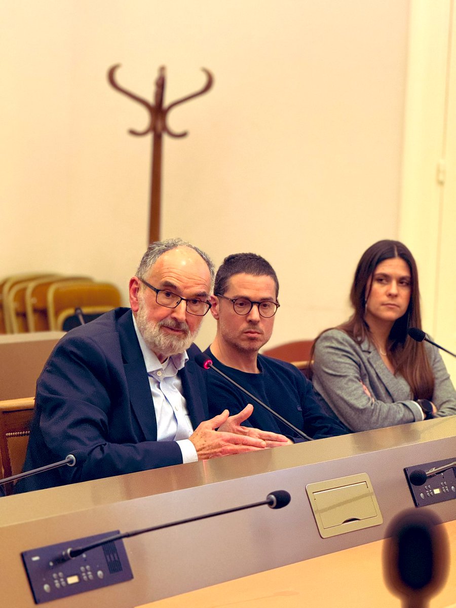 iacovellixavier's tweet image. 🏛 | En marge des débats sur le #PLFSS2025 au Sénat, j’ai organisé hier soir une table ronde sur l&apos;enjeu du surpoids, et de l’obésité infantile. J&apos;ai eu la chance d&apos;avoir des experts qui travaillent, depuis des dizaines d&apos;années, sur le sujet. 

👉Prévention, éducation, mesures…