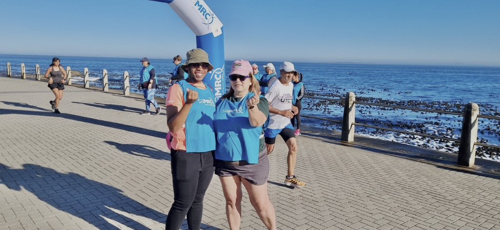 GenMS_UCT's tweet image. GenMS at the SAMRC fun walk. Amazing initiative by the @MRCza . Let’s inspire each other to prioritise our health! #SAMRC #HealthWalk