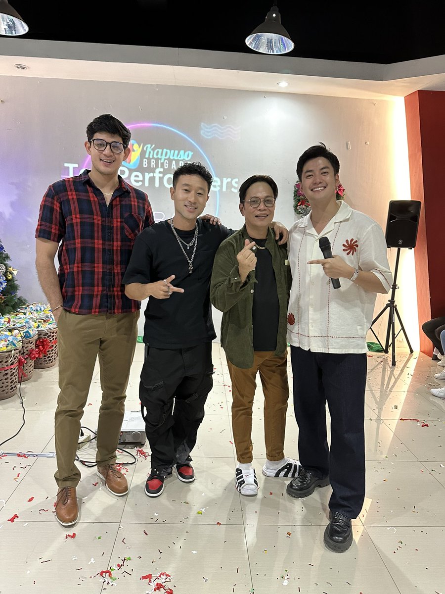 bellemar28's tweet photo. Thank you for your lovely music @samlinmusic 
🥰☺️

 #KBGrandEyeball2024
#SamLinxTJMonteverde 
#SamLinMusic
#KapusoBrigade 
#SamLinMusicTurnThePage https://t.co/oyRbfdMO26