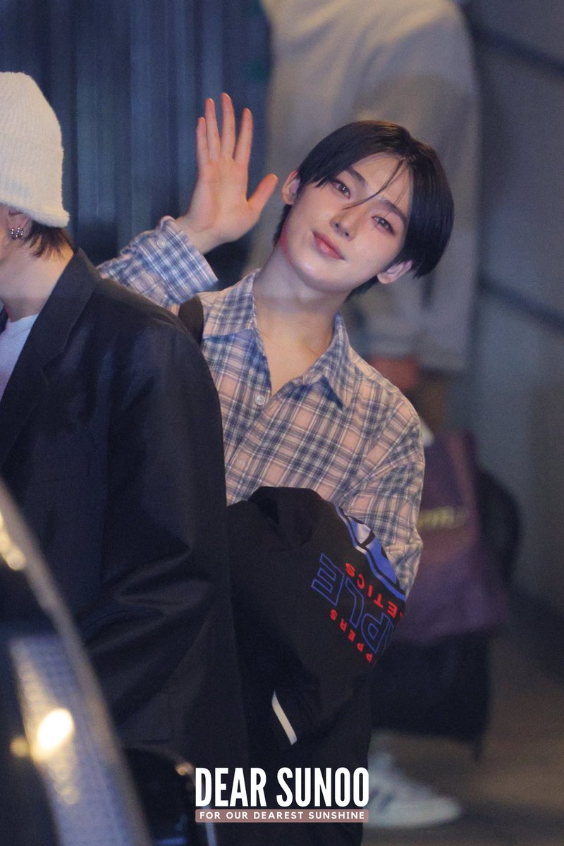 dearsuno_0's tweet photo. 241115

hi~ 👋

#선우 #SUNOO #ソヌ
#엔하이픈 #ENHYPEN https://t.co/wr4s90To86