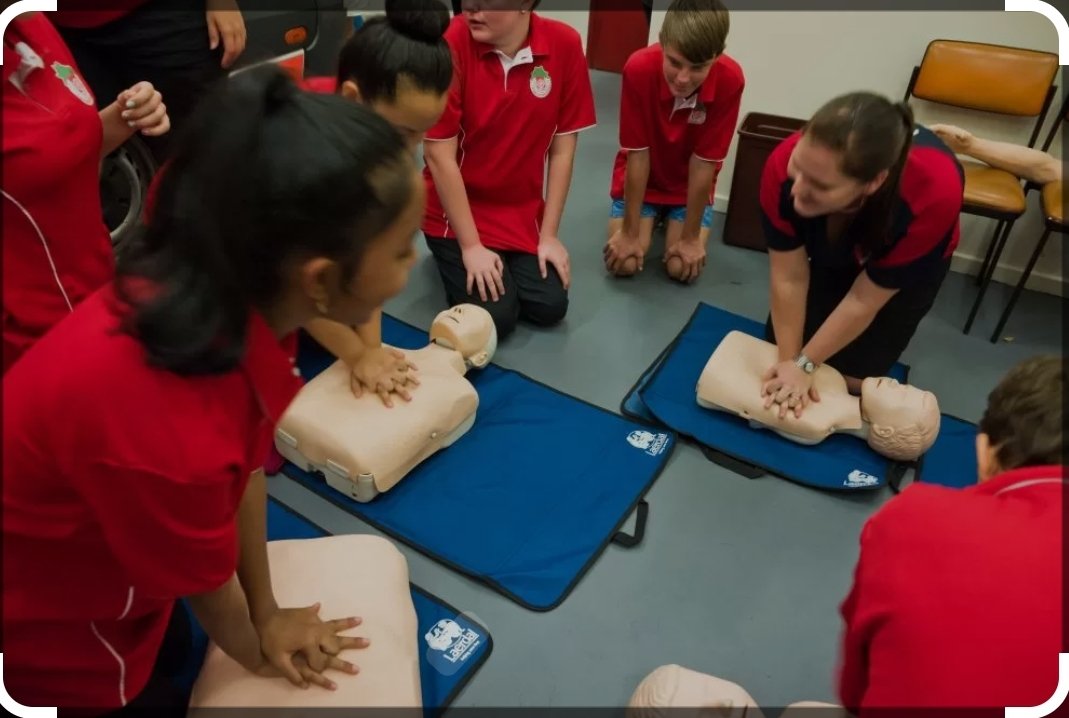 ECMT_SA's tweet photo. #Heartsaver #First_aid #CPR & #AED for #Schools & #KGs
#الانعاش_القلبي_الرئوي و #استخدام_مزيل_الرجفان ل #الروضات و #للمدارس. #الإسعافات_الأولية_ثقافة_الزامية. #المديرة #المعلمات #الطالبات ،#المشرفات #المربيات. #العاملات 0504209827
#وين_قضيت_الاجازه https://t.co/Sg1YtoWdK0