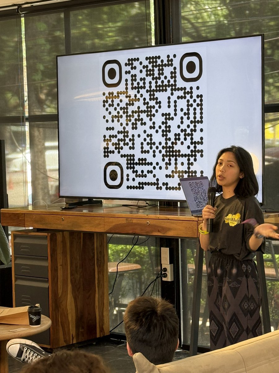 semicondurian's tweet photo. @AmanuCash @GlMinoprio @sozuhaus @3loop_io @Bybit_Official @yangWao @Spacecoin_xyz @sproutfi_xyz @CryptoMeina @SelaruDaniel1 @pentcle @farcaster_xyz @therealbytes @vivianphung shows @snowballtools - shitcoin swiper using dexscreener for coins data 

@sozuhaus demos slaps #sozucabal ✨⟠👋 https://t.co/soiPcP6G9S
