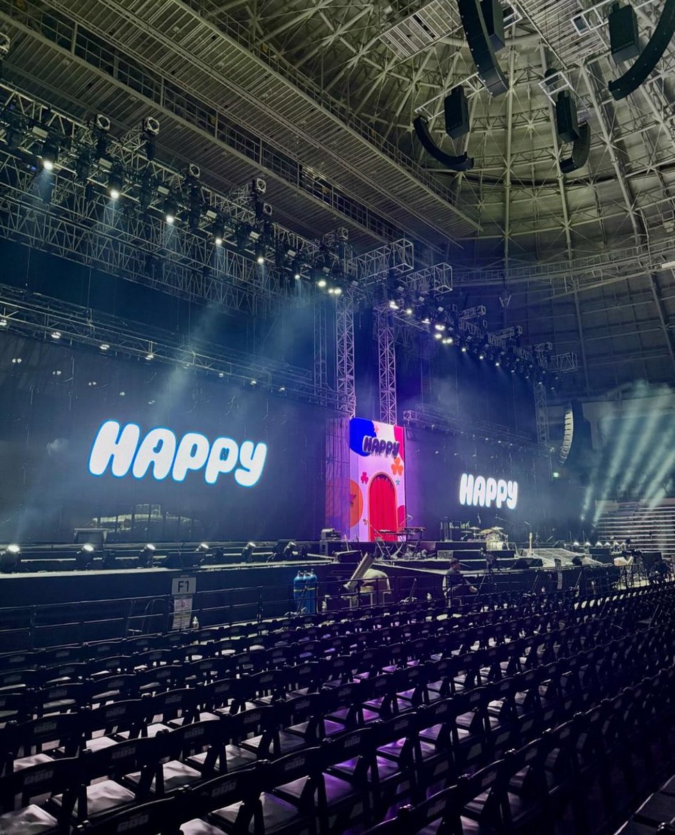 _agustd____yuan's tweet photo. 241116 JIN BIGHIT/HYBE Director 創意總監 lonetone.seoul Instagram
「We are so happy ❤️💚💙」
#JIN #HAPPYshowcase #BTS💜 #ARMY https://t.co/NzC4bm0l9p