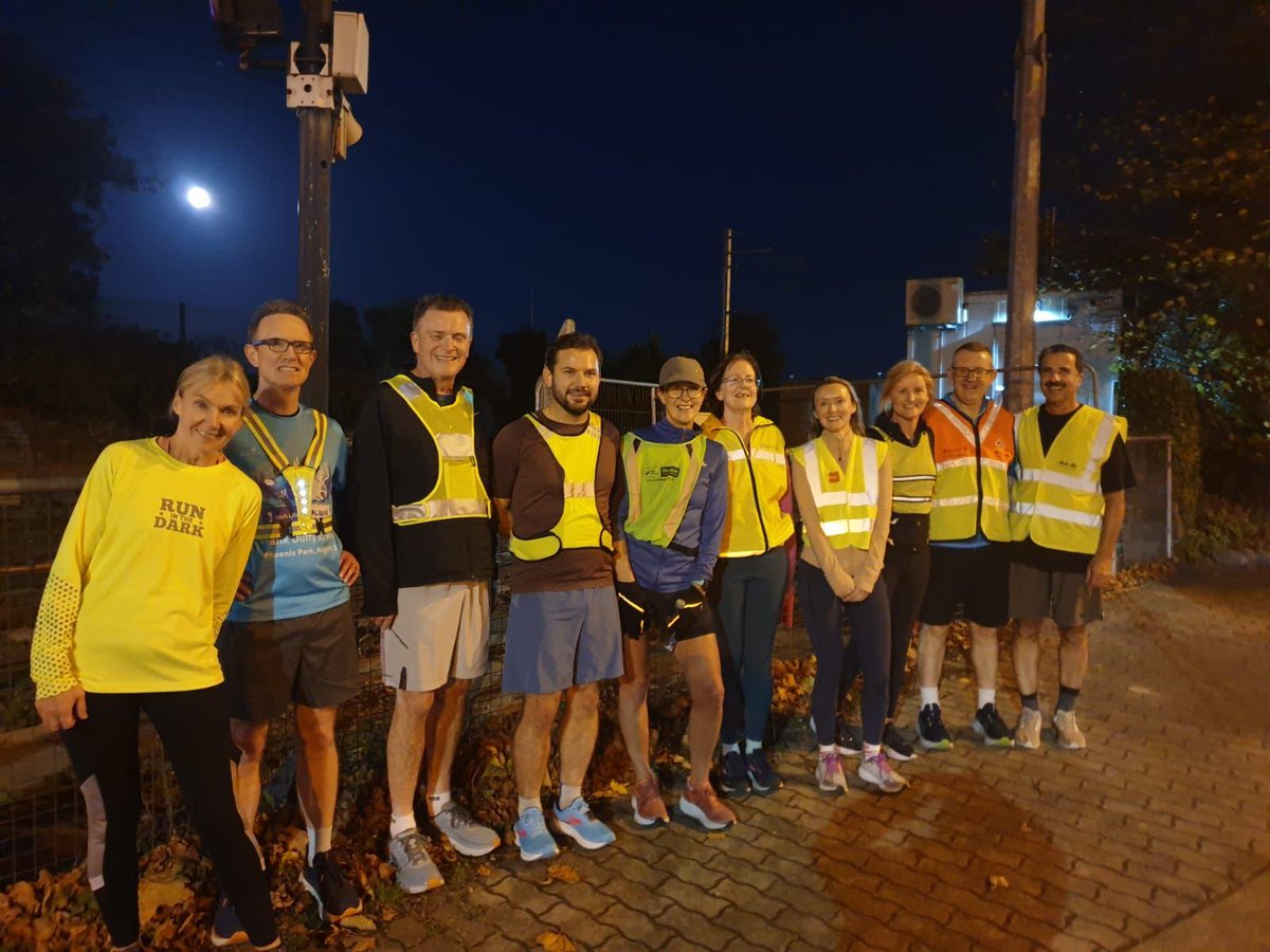From weekend morning runs to weekday evening runs, there are plenty of training opportunities to join other fellow runners with #BlackrockAC 💛🖤. Speaking of evening runs, no better way to staying motivated through the winter dark evenings than running with friends 🙌