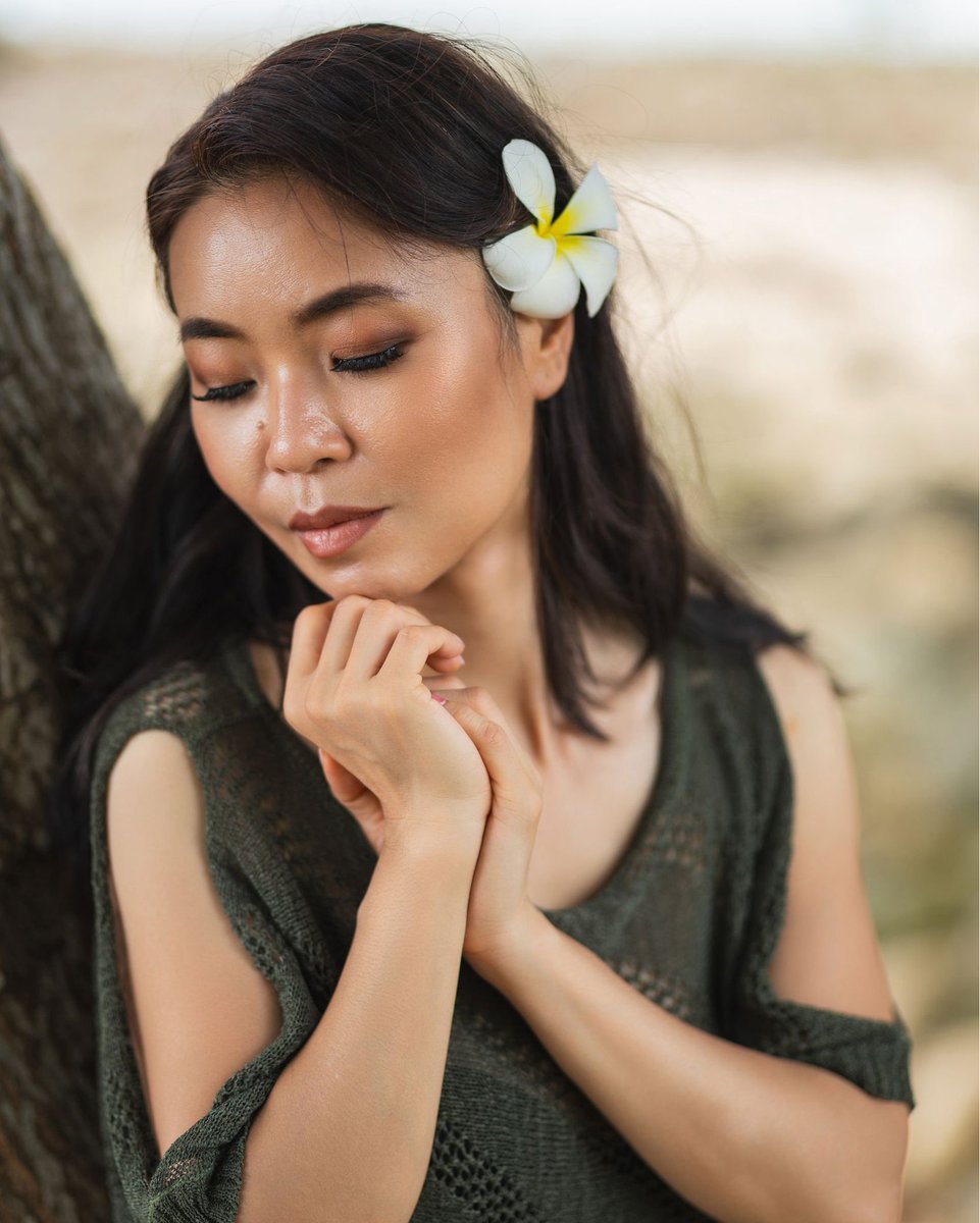 DimasFrolovPhot's tweet image. ❓Which background do you think works better for portraits — outdoor or studio?

#questionstoponder
#portraitphotographer #dimasfrolov