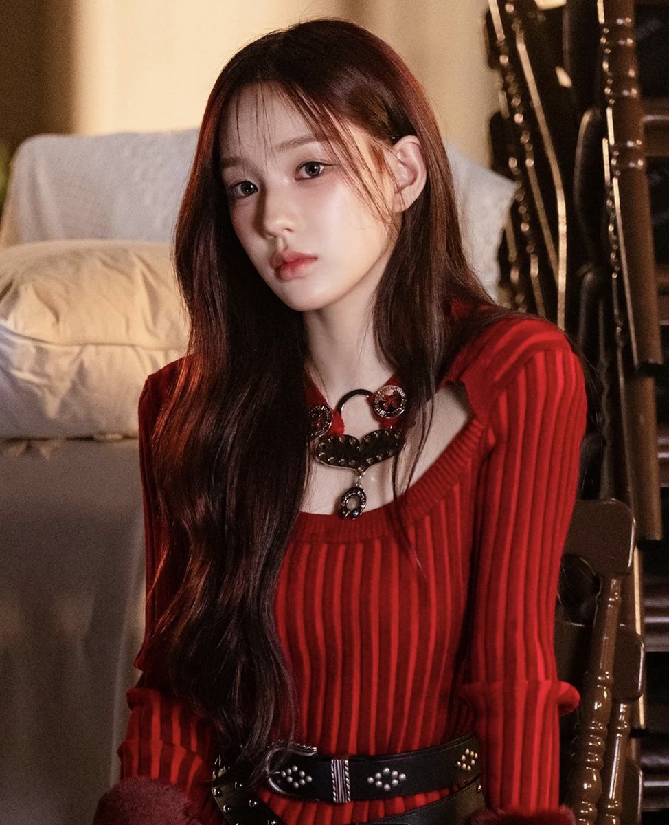 sarangfuls's tweet photo. ouu this face card is insane https://t.co/BTQpcj6EwZ