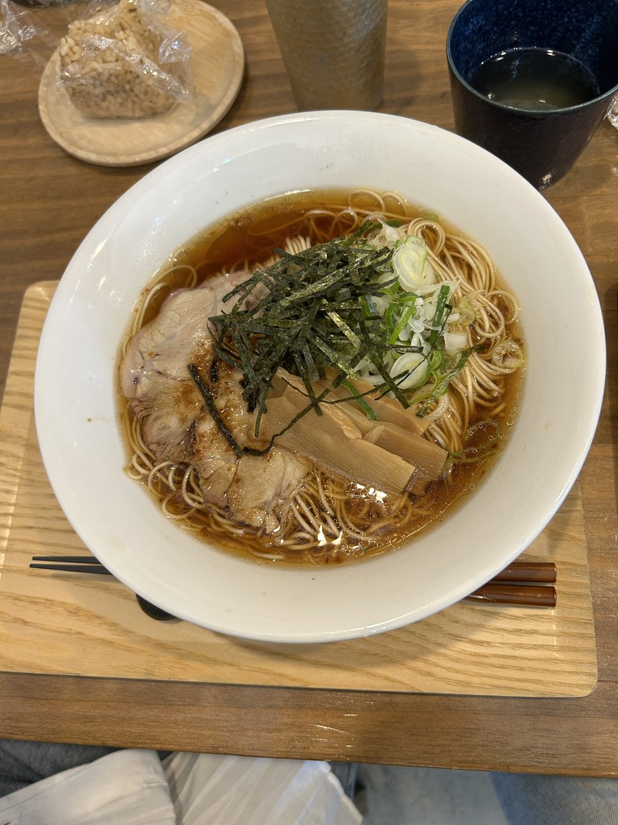 blazing420good's tweet photo. オヒサシジャパン🇯🇵日本食が宇宙で1番美味い https://t.co/9Bpbnppnfi