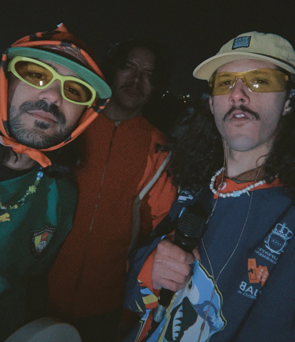 Tu ere una Boletaaaaaaaaa como <a href="/joshitosaurio/">joshitosaurio</a> y <a href="/FreshWarapa/">Fresh Warapa</a> 

open.spotify.com/album/4kU2H1kR…

Escuchalaaaaaaa.