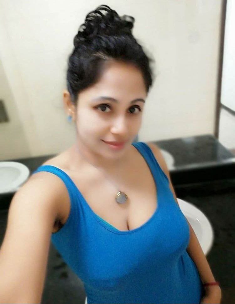 Yoursarika's tweet photo. Hii Guys https://t.co/IG9eF2nurU