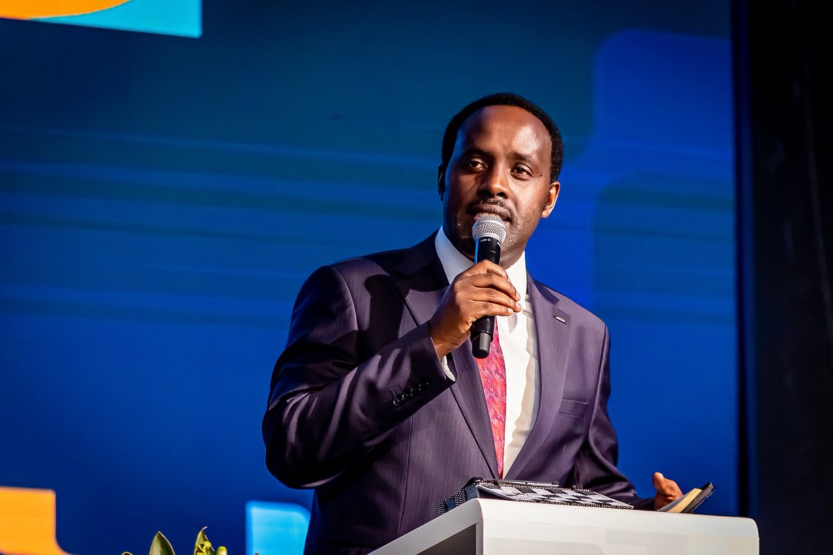 Calvary_wfm's tweet photo. Umusaraba wa Kristo waduhaye uburyohe, no muri iyi si ishaririye tugendana uburyohe bwa Kristo.-Apostle Christophe Sebagabo

Umusaraba wa Kristo ibyiringiro n’ibyirato nyakuri.

#NezezaIjuru8
#UmusarabaWaKristo https://t.co/HDxYc68VwV