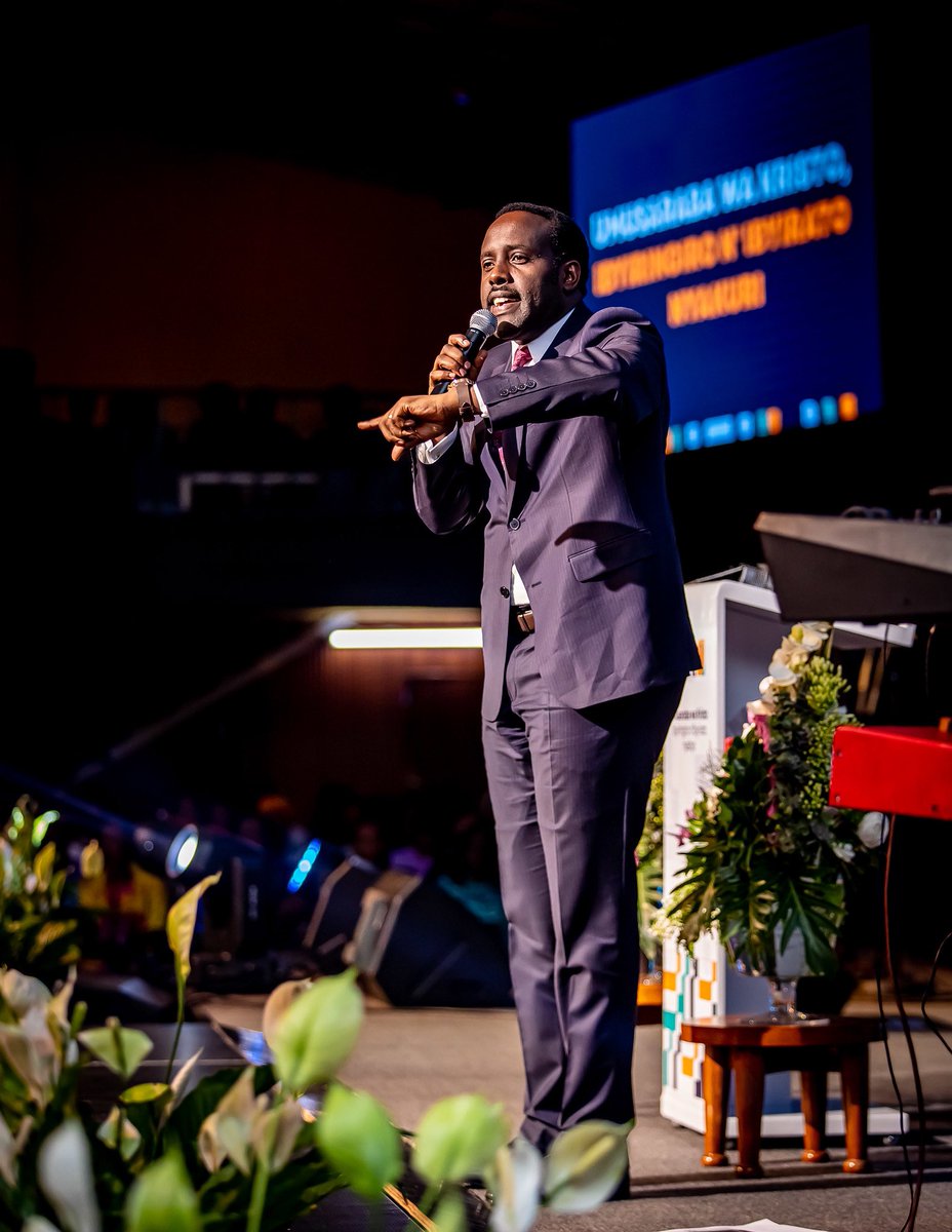 Calvary_wfm's tweet photo. Umusaraba wa Kristo waduhaye uburyohe, no muri iyi si ishaririye tugendana uburyohe bwa Kristo.-Apostle Christophe Sebagabo

Umusaraba wa Kristo ibyiringiro n’ibyirato nyakuri.

#NezezaIjuru8
#UmusarabaWaKristo https://t.co/HDxYc68VwV
