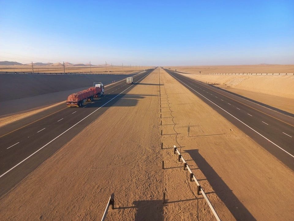 AfricaViewFacts's tweet image. The Dr. Hifikepunye Pohamba Freeway in Namibia 🇳🇦 showcases the country's top-tier infrastructure. 

Namibia 🇳🇦 is recognized for having the best road quality in Africa, according to various reports and indexes.