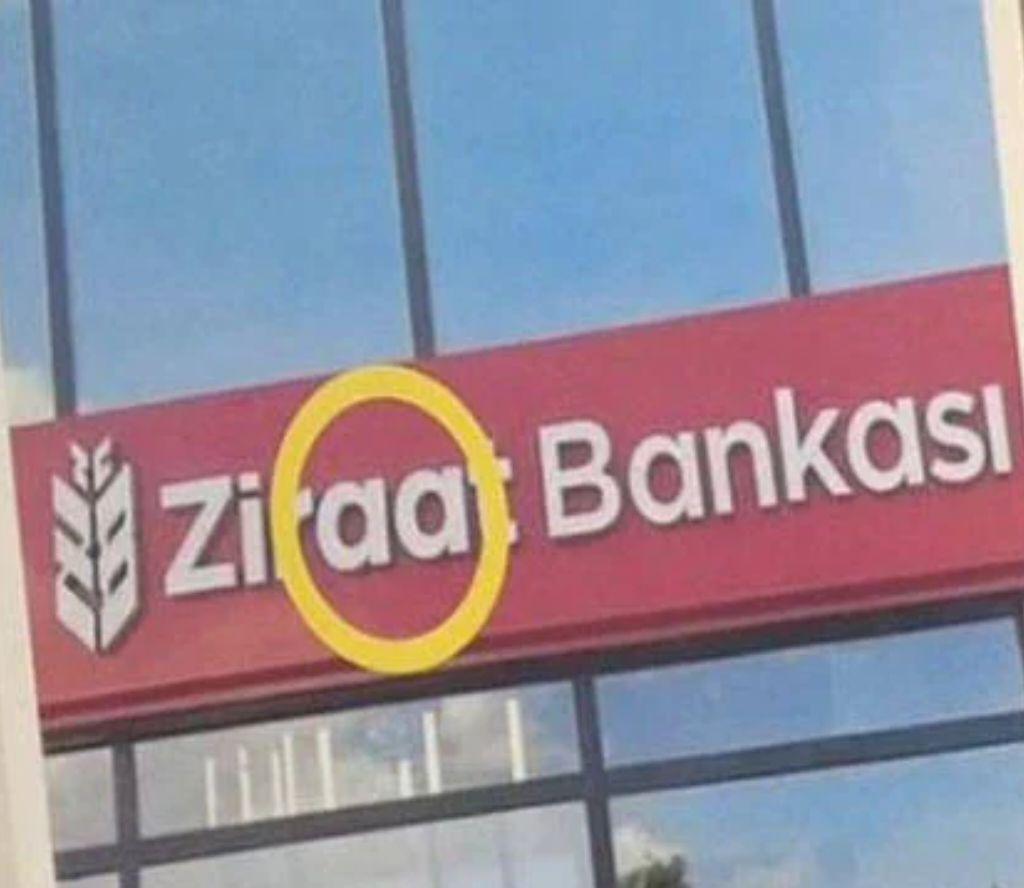 kacsaatolduson's tweet photo. Ziraat Bankası’nın amblemindeki, sadece ‘a’ harflerindeki logo değişikliğinden dolayı, 2 bin tabela için 1 milyar lira harcandığı anlaşılalı birkaç saat oldu https://t.co/FDUYNoOE6U