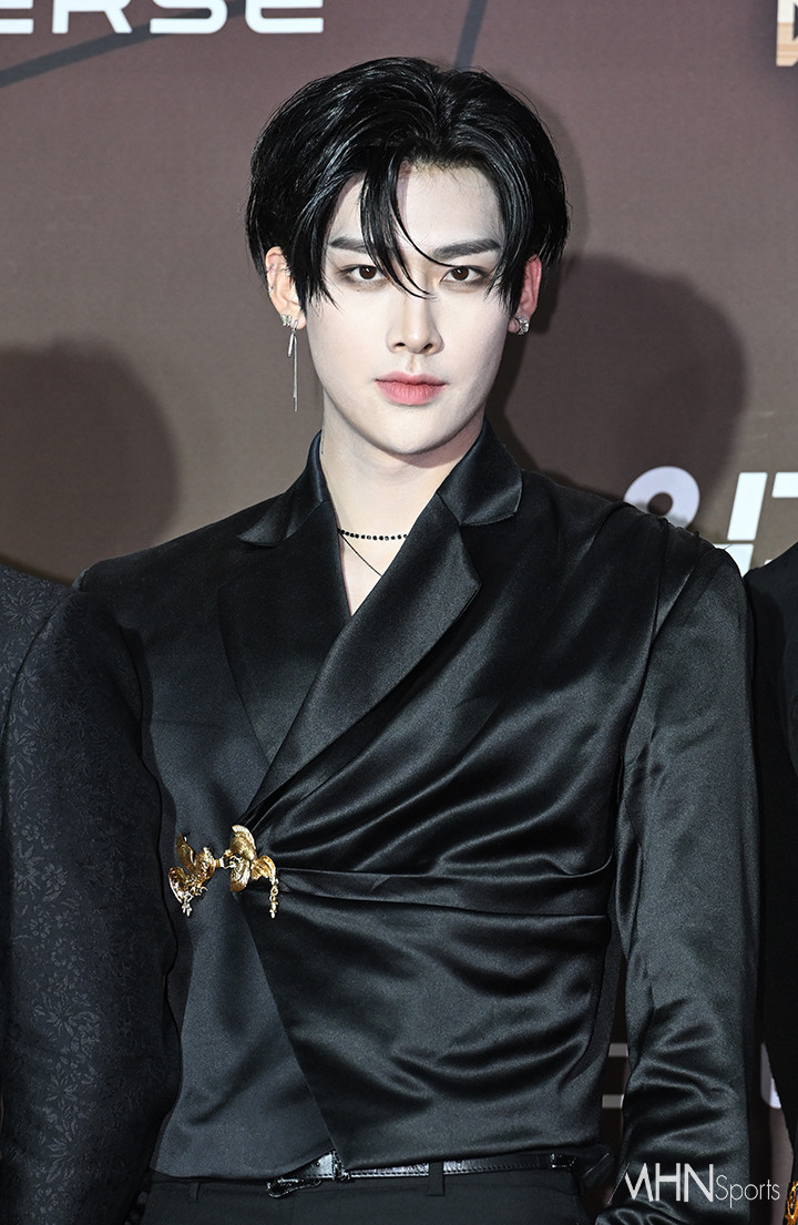 [📰] 241116 — #RICKY KGMA 2024 Red Carpet Articles 

“Intense attraction”
“Vampire visual”
“Intense gaze”

🔗 naver.me/FBeHlrT9
🔗 naver.me/FoEihpPB
🔗 naver.me/FsRcgzgs

#리키 #沈泉锐 #リッキー
#ZEROBASEONE #제로베이스원