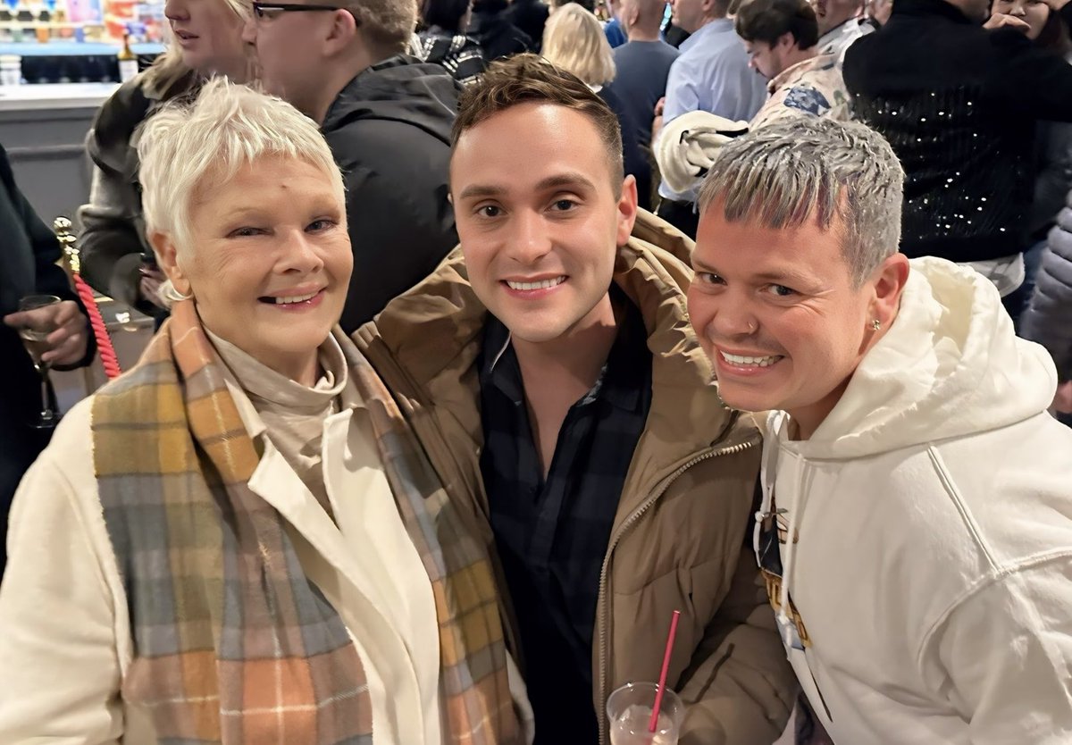WOW! Dame Judi Dench what an absolute amazing and sweet woman! And to meet her at <a href="/OfficialSteps/">Steps</a> musical “Here&amp;Now” in Birmingham of all places! Great show and great night! <a href="/_ClaireRichards/">Claire Richards</a> <a href="/Faye_Tozer/">Faye Tozer</a> <a href="/Ianhwatkins/">H from Steps</a> <a href="/LSLofficial/">Lisa Scott-Lee</a> <a href="/llatchfordevans/">Lee Latchford-Evans</a> #Steps #Here&amp;Now #DameJudiDench