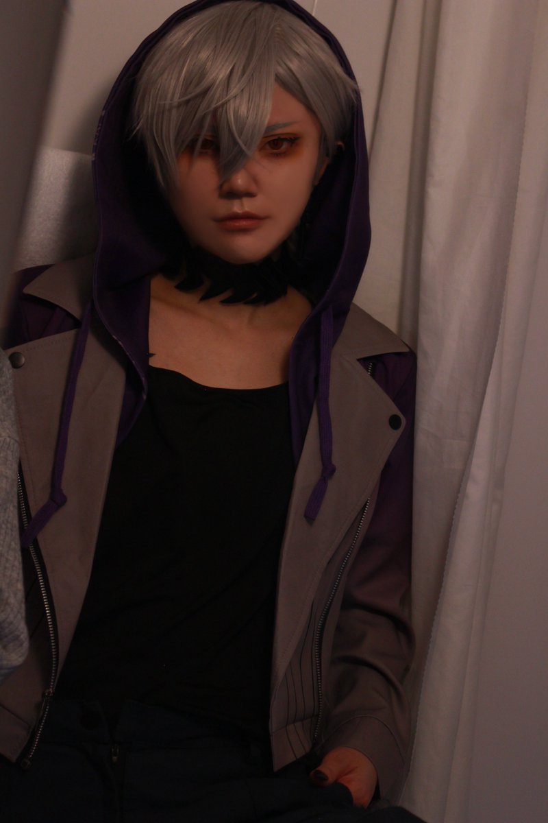nit_kknj's tweet photo. 【cosplay】🌈🕒/🎲

VVS衣装

“I’m a loser…？”

※鏡越しのため反転

photo.7 https://t.co/aOzQvFf19c