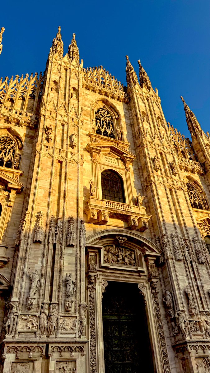 Milan was fun! Thanks for having me <a href="/MBizSummit/">MBSummit</a>. Always a pleasure to see SEO friends and meet new ones from around the world.

Back to NYC 🗽