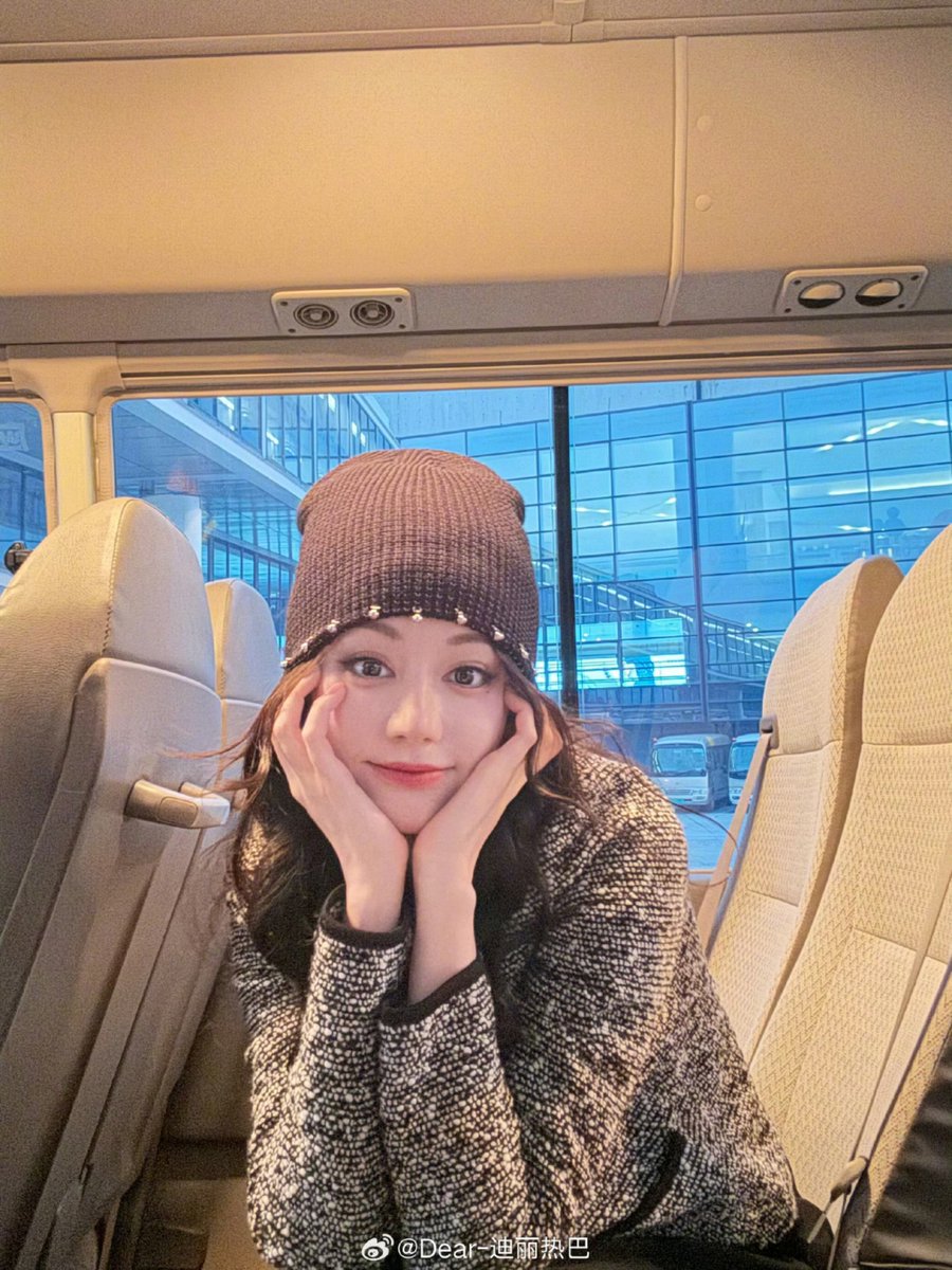 #Dilireba shares new snaps

#dilraba