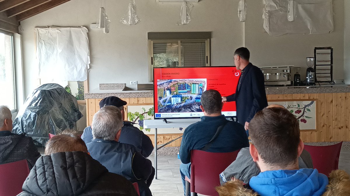 Alejandro Silvan de <a href="/CIUDEN_ES/">Fundación Ciudad de la Energía (CIUDEN)</a> nos presenta el programa Tándem de fruticultura que se imparte en #Pobladura, #formación, educación #ambiental y producción de planta. <a href="/BioCastanea/">Biocastanea 2024</a> 
#Corullon
<a href="/CorullonEsMucho/">Corullón es mucho</a>
#MedioAmbiente