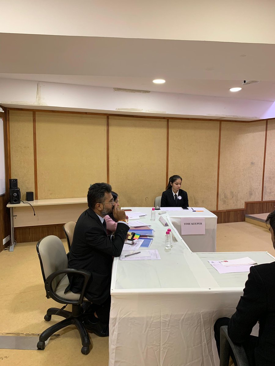 karnavati_uni's tweet photo. With arguments clashing and intellectual battles in full swing, the courtroom transforms into a vibrant arena of logic, strategy, and eloquence at Prelims- I, Round I of 37th Bar Council of India National All India Inter-University Moot Court Competition⚖️🗣️

#MootCourt #Law https://t.co/m4r7bK4Aeq