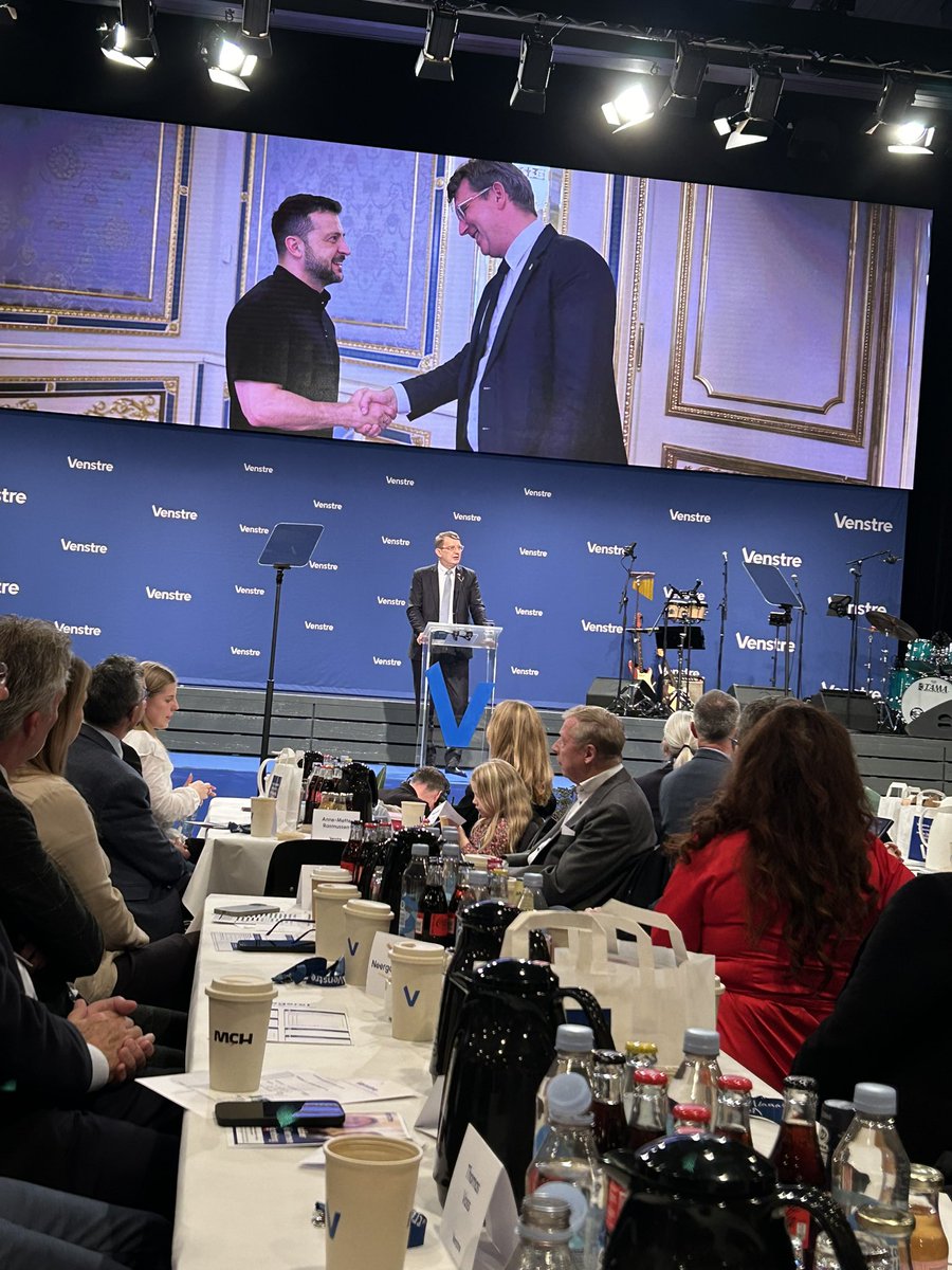 Klare udmeldinger fra <a href="/troelslundp/">Troels Lund Poulsen</a> til <a href="/venstredk/">Venstre</a> landsmøde om et stærkt forsvar. Og tak for den tydelige opbakning til de mange lønmodtagere i uniform👏🏻 I FH bakker vi op om et stærkt forsvar i en geopolitisk ustabil situation. Men der er også råd til retfærdig pension! #dkpol