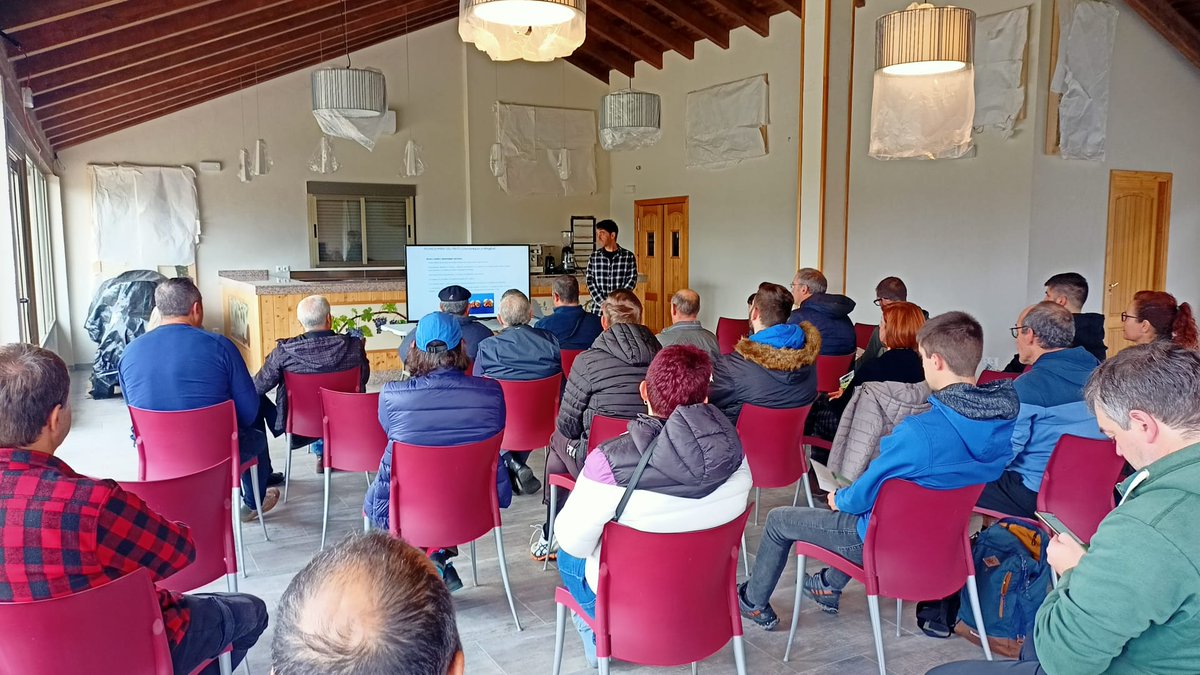 David Lastra de <a href="/FCesefor/">Fundación Cesefor</a> habla en #Corullon sobre la podredumbre de la castaña causada por la Gnomoniopsis smithogilvyi <a href="/CorullonEsMucho/">Corullón es mucho</a> 
<a href="/BioCastanea/">Biocastanea 2024</a> 
#Sostenibilidad 
#castaño
#castaña
#castañicultura
