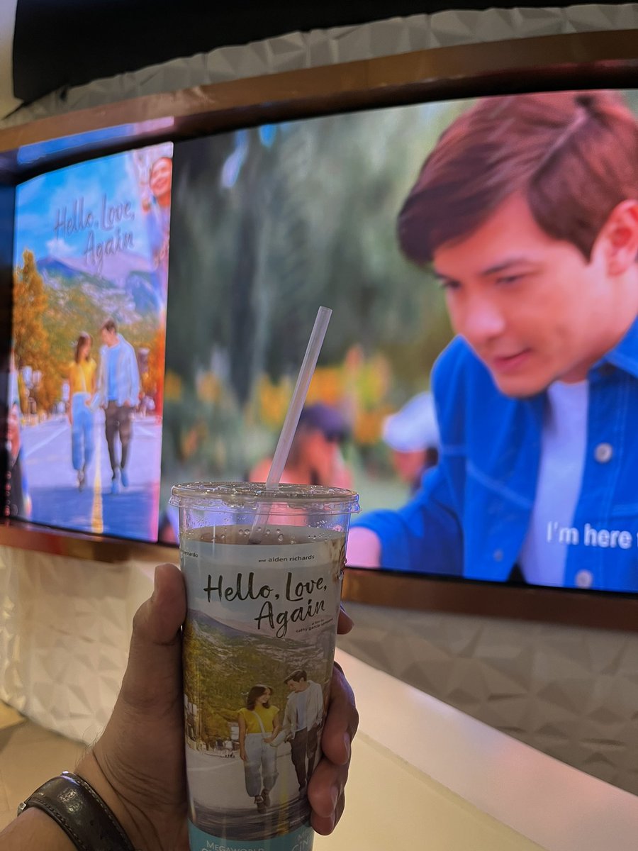 NManalon's tweet photo. Sulit yong pag re-watch ng HLG before manood ng #HelloLoveAgain 😍
Ang ganda, ang husay! https://t.co/YRYG033gzy