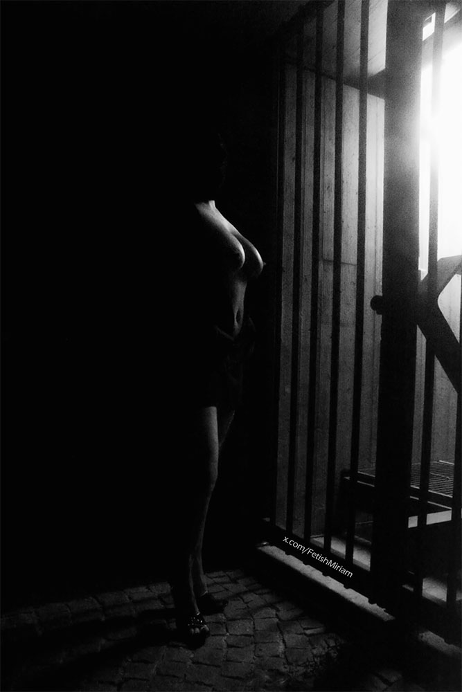 weekend 

#NSFW #bigBoobs #blackandwhitephotography