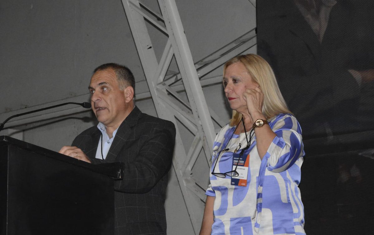 MarceloMuchi's tweet photo. Fue un placer haber sido el locutor de ESNAV 2024 Buenos Aires en el Centro de Exposiciones Costa Salguero.

Agradezco la invitación a la Lic. Silvia Martínez, presidenta de la Cámara de la Industria Naval Argentina CINA y titular del Foro Interdisciplinario Mujeres Maritimistas. https://t.co/O5hebIvqgG
