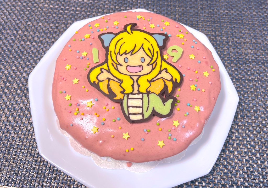 「19歳の誕生日は自宅用とみんなでパーティー用で2台作ってた(邪神ちゃんとレゴニン」|だらっちMAX@ジョー☆OKADA10周年のイラスト