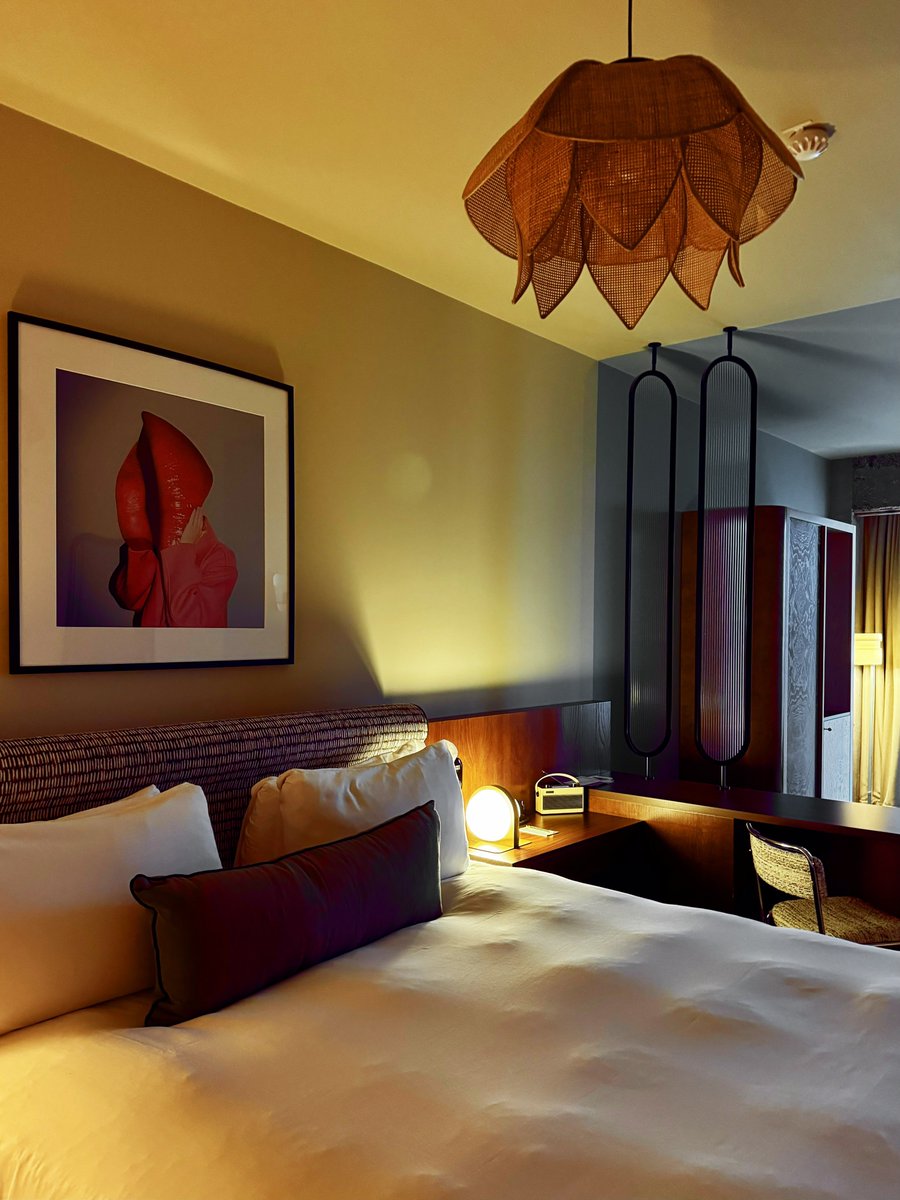 gerrydekker's tweet image. 𝕤𝕖𝕧𝕖𝕟𝕥𝕚𝕖𝕤 // 𝐭𝐡𝐞 𝐡𝐨𝐱𝐭𝐨𝐧

#thehoxton #hoxtonhotel #brussels