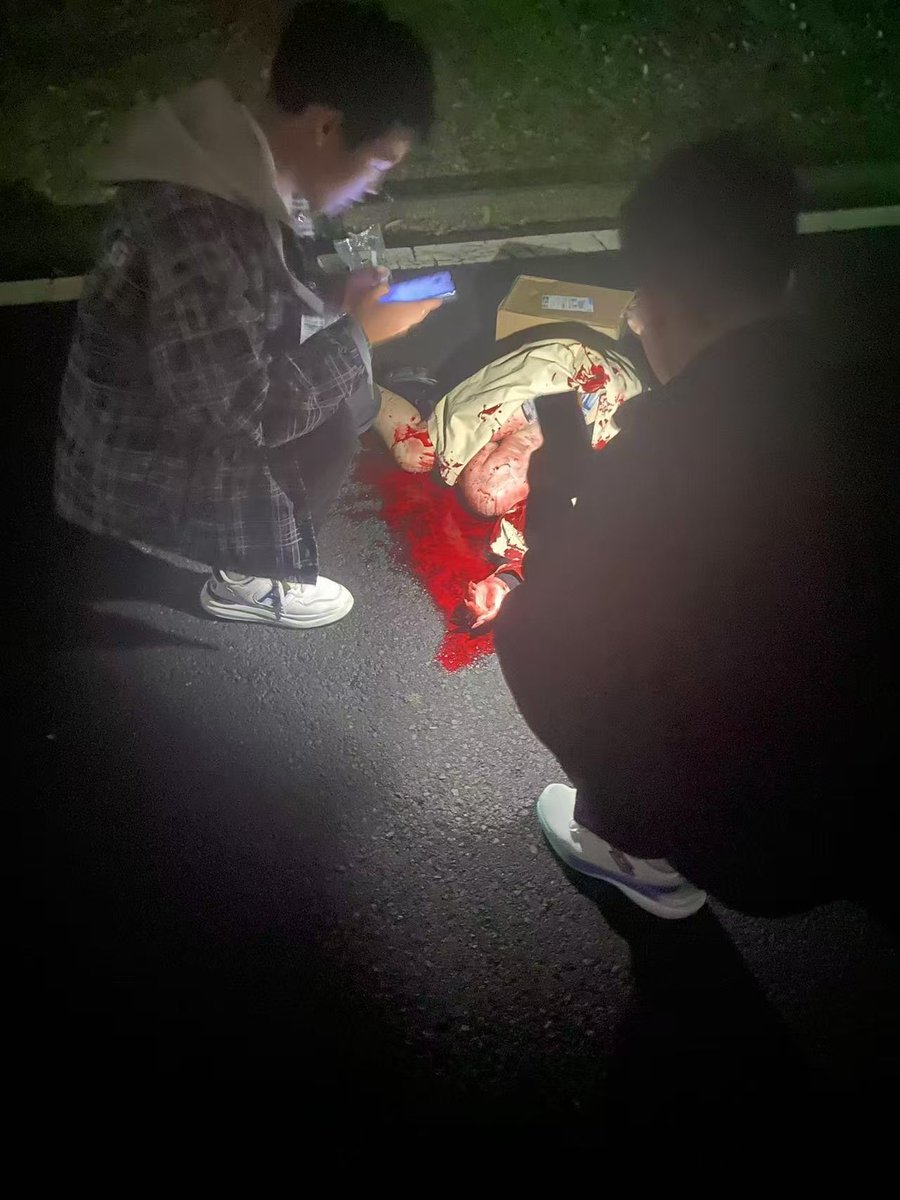 刚刚江苏宜兴的无锡工艺职业技术学院发生了一起团体杀人案件，造成至少7死21伤。 https://t.co/EEjn4JjtBZ
