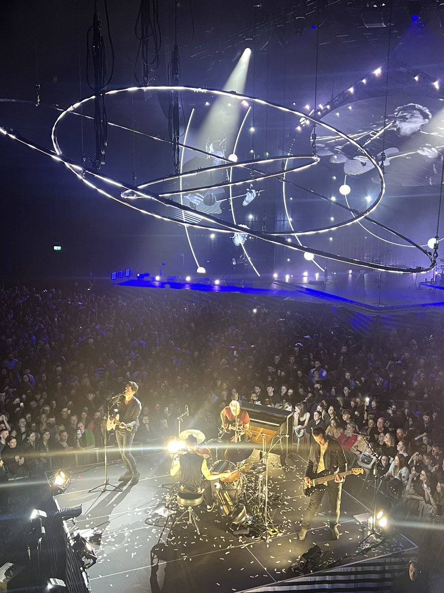 What a night 🇮🇪💚 Dublin 16/11. YWFAT back on the setlist makes me unbelievably happy 🥰