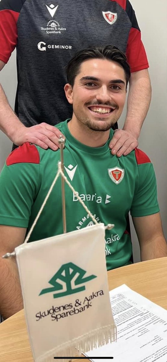 Etter en liten dvale, er vi straks igjen i tale! Vi tar med oss en rødhåret keeperhelt og en nysignering til preik⚽️ spørsmål?? <a href="/ergelst/">Ergelst</a> <a href="/Jorgen_KG/">Jørgen Kaldheim Grønningen</a>