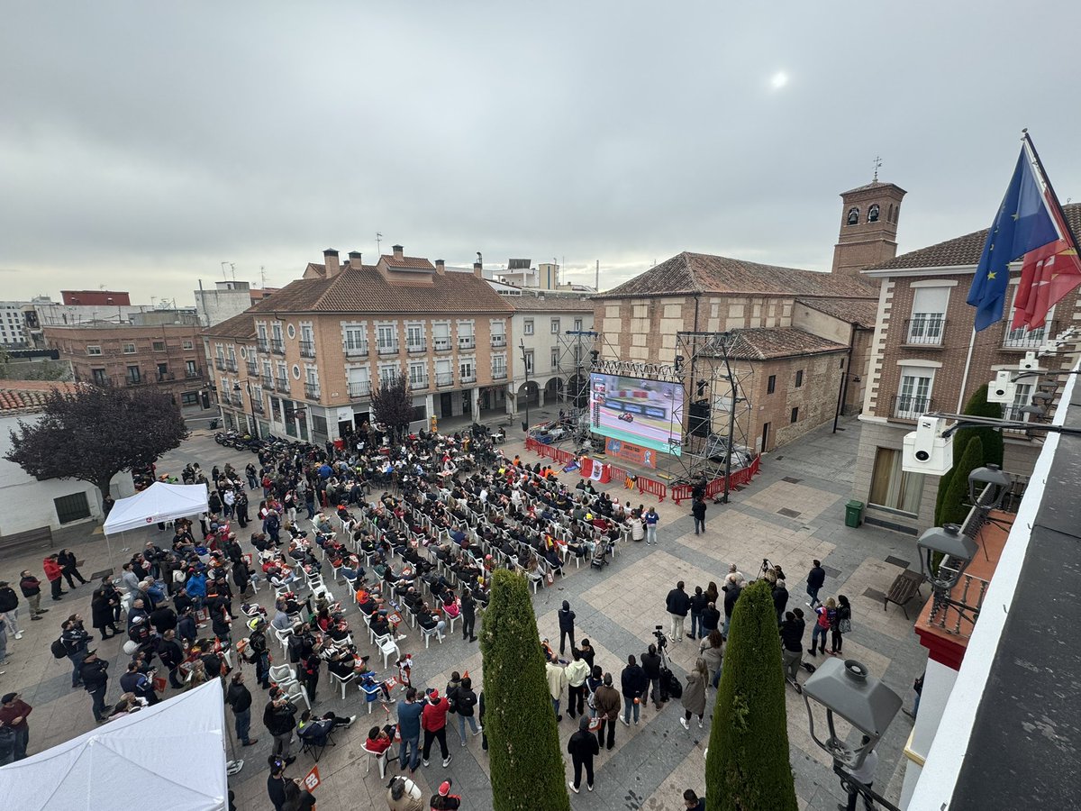 ¡El mundial de Moto GP se decidirá mañana! 

El de San Sebastián de los Reyes, Jorge Martín, tiene una ventaja de 19 puntos y podría proclamarse campeón del mundo.

En su ciudad, ¡todos con él! Mañana, os esperamos desde las 9:45 horas.

#SolidarityGP #MotoGP 🏁