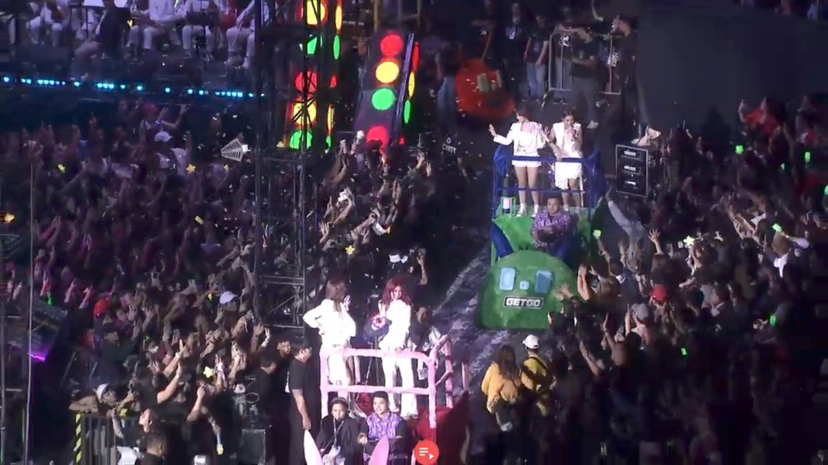 banter_po's tweet photo. if you told me this was a local concert production, di ako maniniwala...

BINI KEEPS ON RAISING THE STANDARDS !!! https://t.co/PzKMmAlJYN