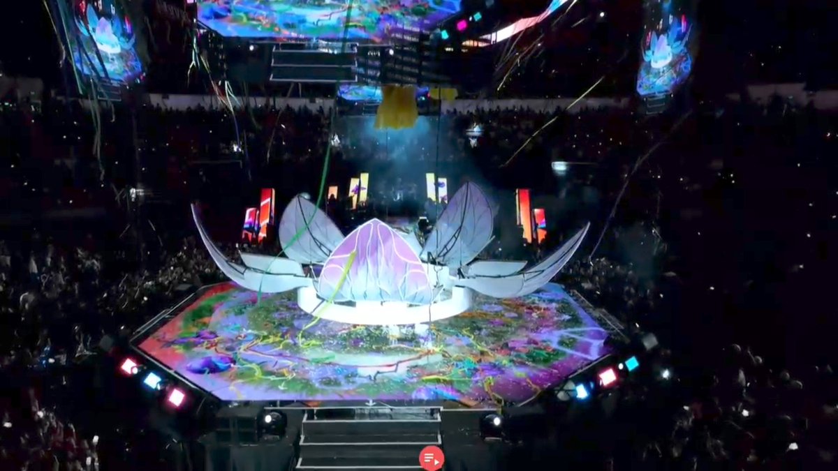 if you told me this was a local concert production, di ako maniniwala...

BINI KEEPS ON RAISING THE STANDARDS !!!