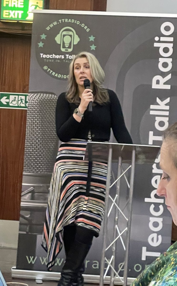 Great start from <a href="/SisaSilvia4/">Silvia Bastow FCCT</a> at <a href="/TTRmfl/">Teachers Talk MFL</a> event. Why do we question learners?