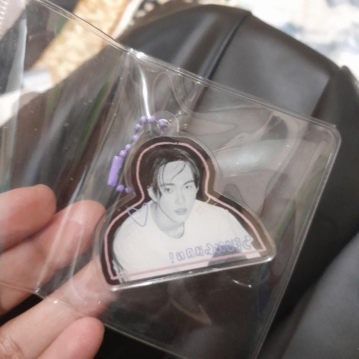 Ketinggalannn
Ada ini jugaaaaa 😭😭😭😭😭😭😭😭