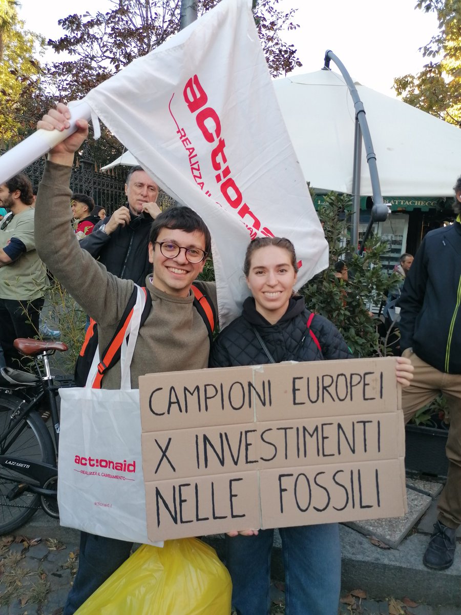 MarcoDePonte's tweet photo. Proud @ActionAidItalia at the #climatepride https://t.co/JUeVOh72Gi