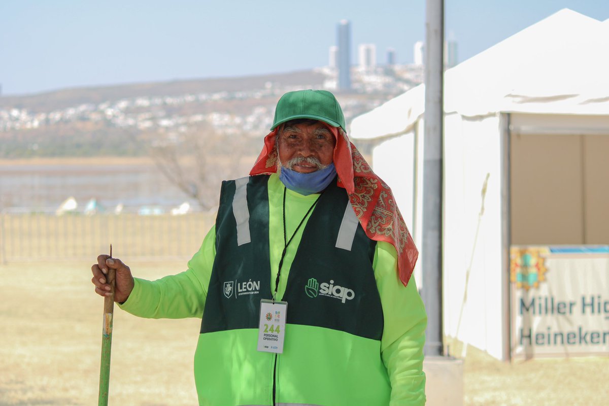 En tu visita al #FIG2024 haz equipo con el #SIAPLeón coloca la basura en los botes correspondientes ♻️.
 
#YoQuieroALeónMásLimpio 💚 y juntos lo podemos lograr✨