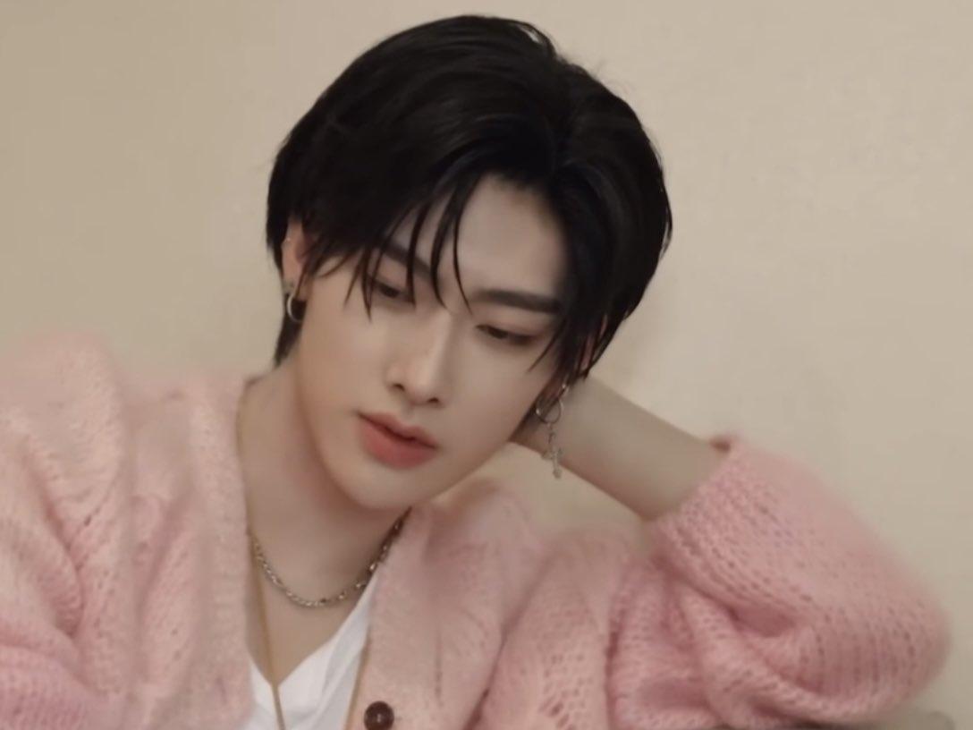 reollyru's tweet photo. *dipagihari yg crah
#fakescenario #whatif🙀 #oneshotau

mbin: INI TESPEK SIAPA? 
rickimut: aku. 
mbin: rick kmu hmil?!?! 
rickimut: hm
mbin: siapa yg hmlin km rick?!? gupin?
rickimut: 🙂‍↔
mbin: 😨, TRS SIAPA LAGI? 
akiruskena: sbenernya a-aku papah dri ank itu..😿 

[brsambung] https://t.co/uBK53p7BJK