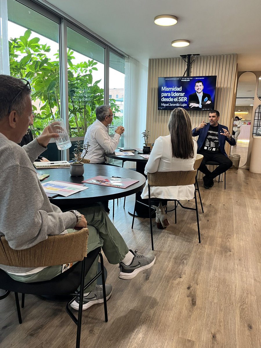 El síndrome del impostor y tus creencias limitantes  te siguen manteniendo encerrado pero se pueden transformar en potencia para tu #MarcaPersonal