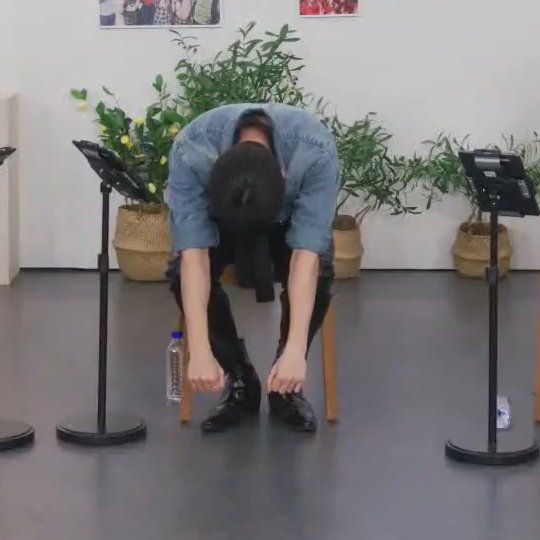 luvever913's tweet photo. 부끄러워 하는 모습이 너무 남자 같아서 맘이 힘들어.. https://t.co/MilbMoy6R5