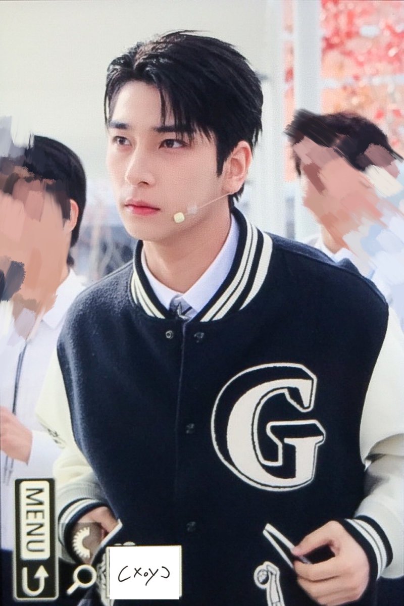 1999 𝙭𝙤𝙮 (@hxchxvxg) on Twitter photo 